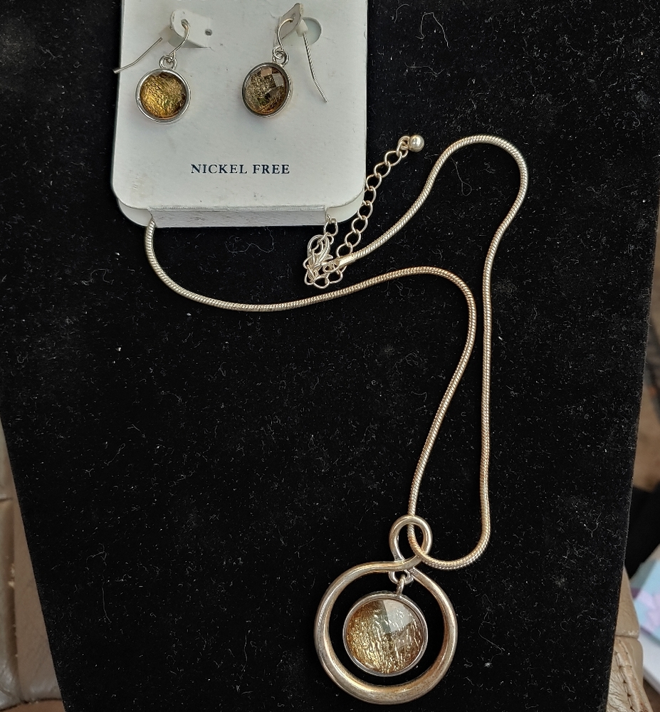 Croft & Barrow Necklace Set